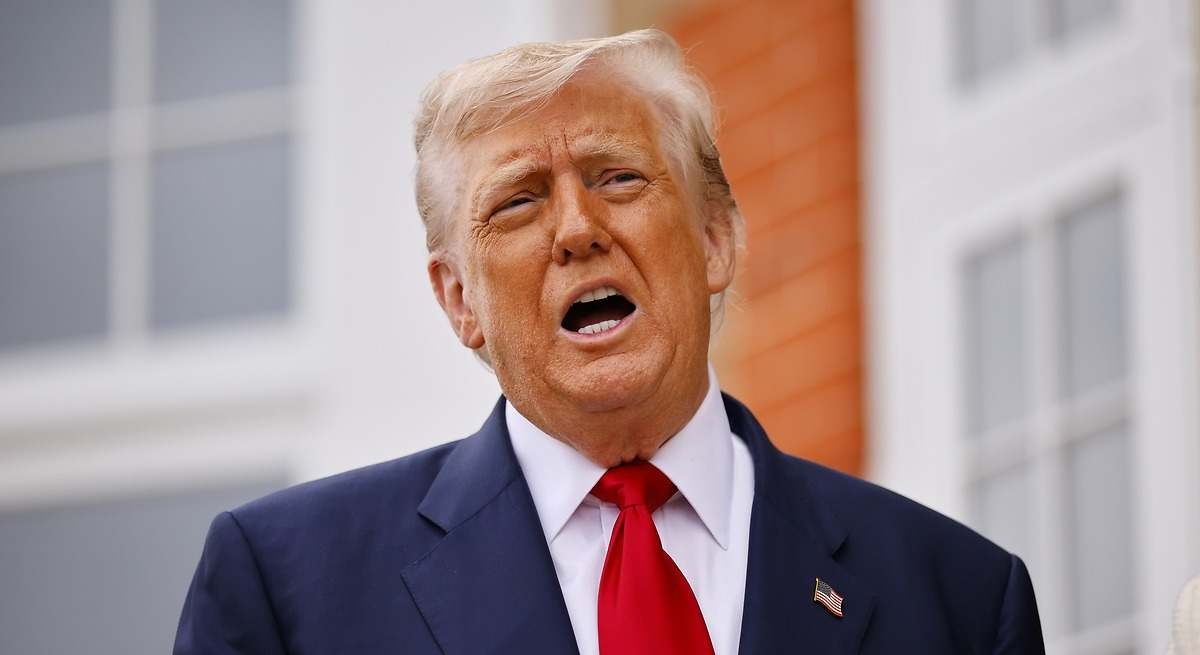 Trump cerca un riavvicinamento con Xi Jinping: gli Stati Uniti sospendono i controlli sulle esportazioni di tecnologia verso la Cina