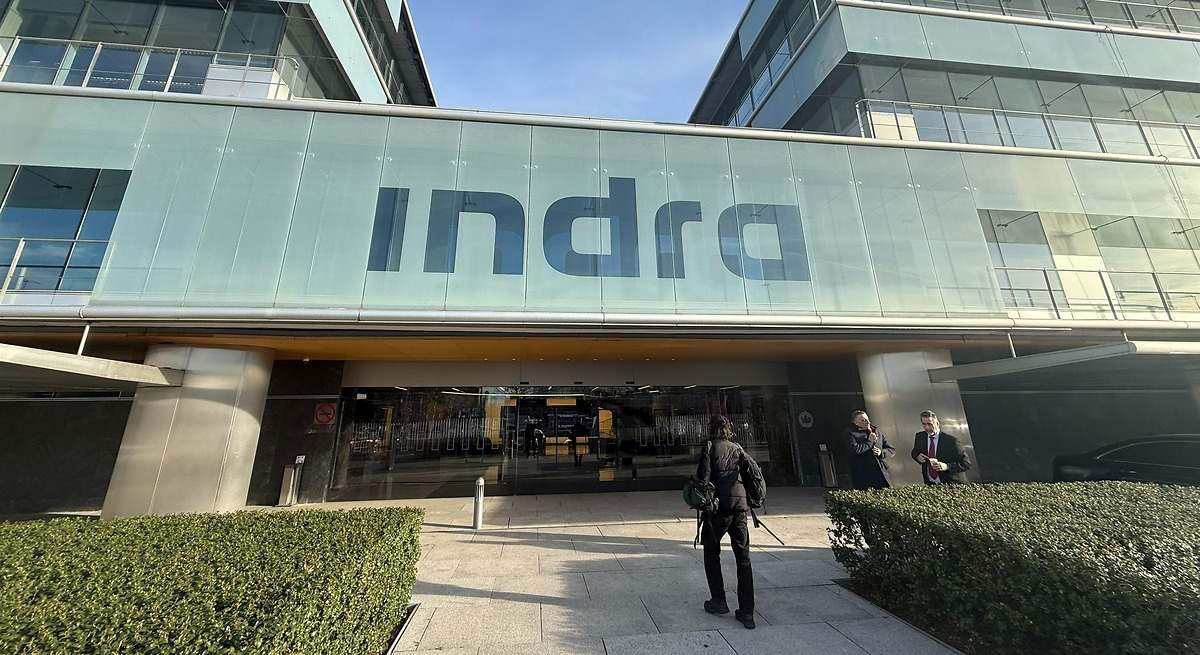 A Indra contratará 2.400 profissionais de tecnologia este ano para o setor de defesa.