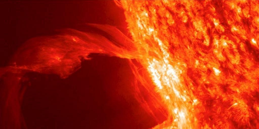 A Agência Espacial Espanhola alerta para uma tempestade solar que pode afetar satélites e comunicações.