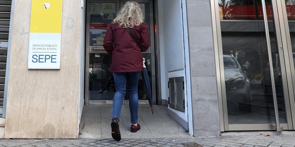 El documento que deben presentar quienes cobren el subsidio para mayores de 52 años si no quieren perderlo