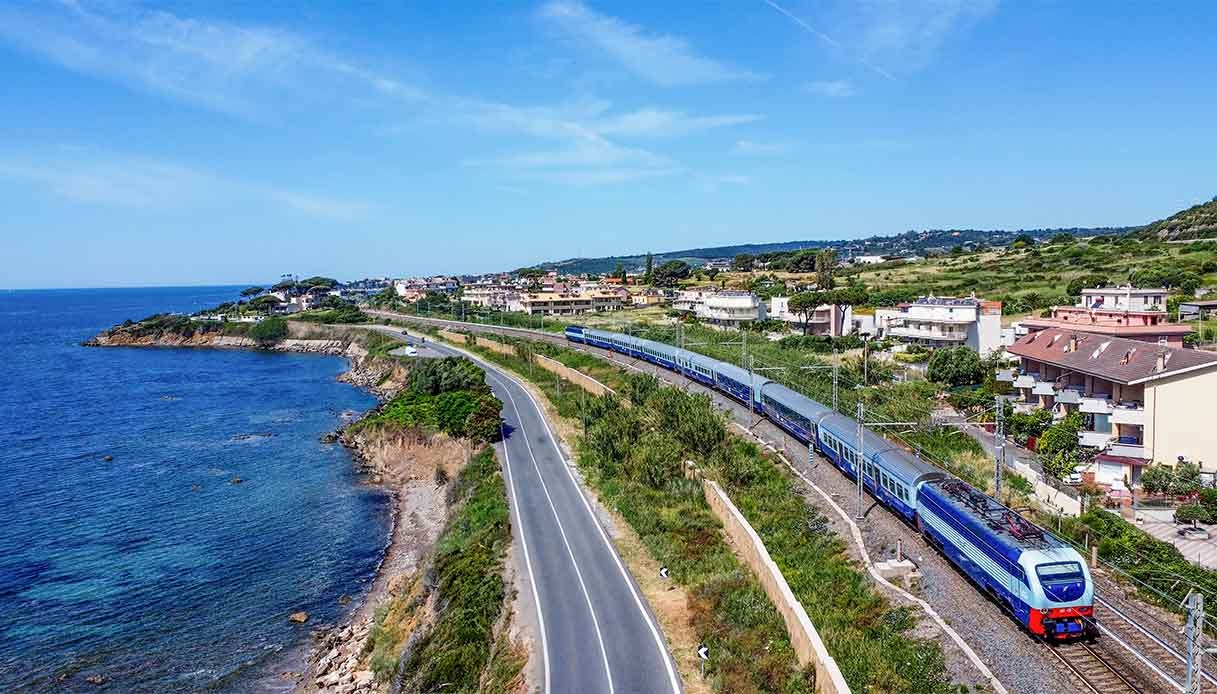 Espresso Riviera, o trem vintage mais bonito do verão italiano