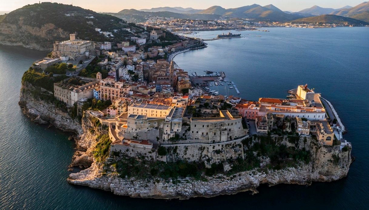 Riviera di Ulisse, the Italian coast suspended between natural beauty and ancient myths