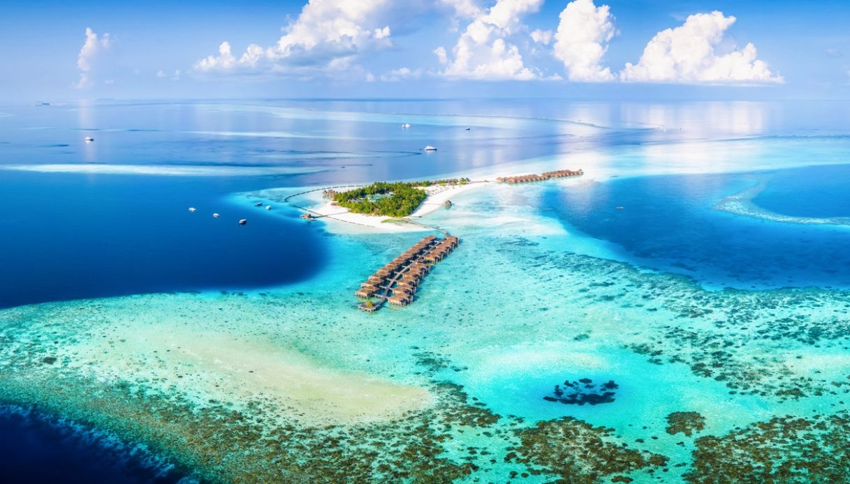 Maldives off-season, between silent atolls and crystal-clear waters