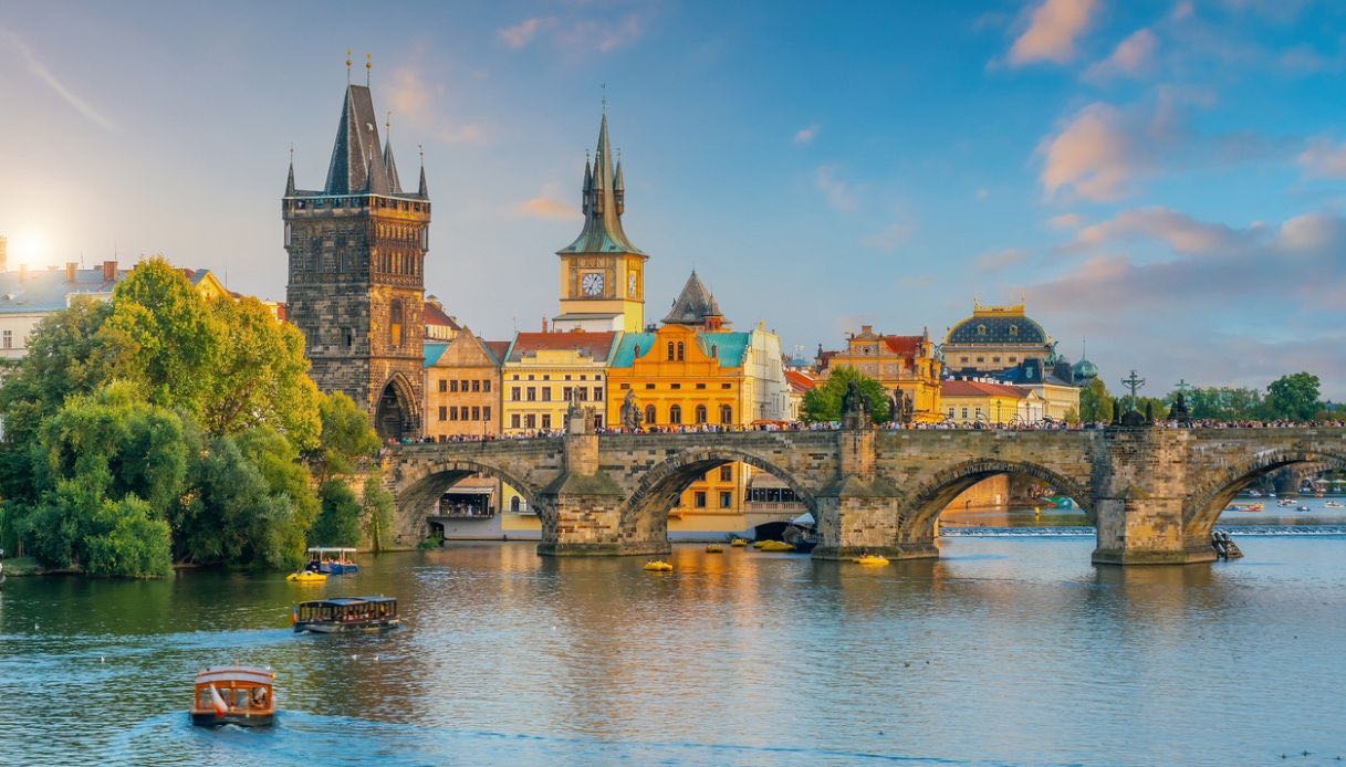 Een ontdekkingsreis langs Praag in de nieuwe roman van Dan Brown, inclusief beroemde en meer geheime plekken.