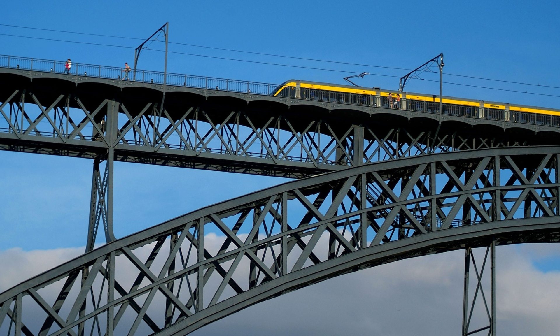 Governo quer nomear reitor da UTAD para presidente da Metro do Porto