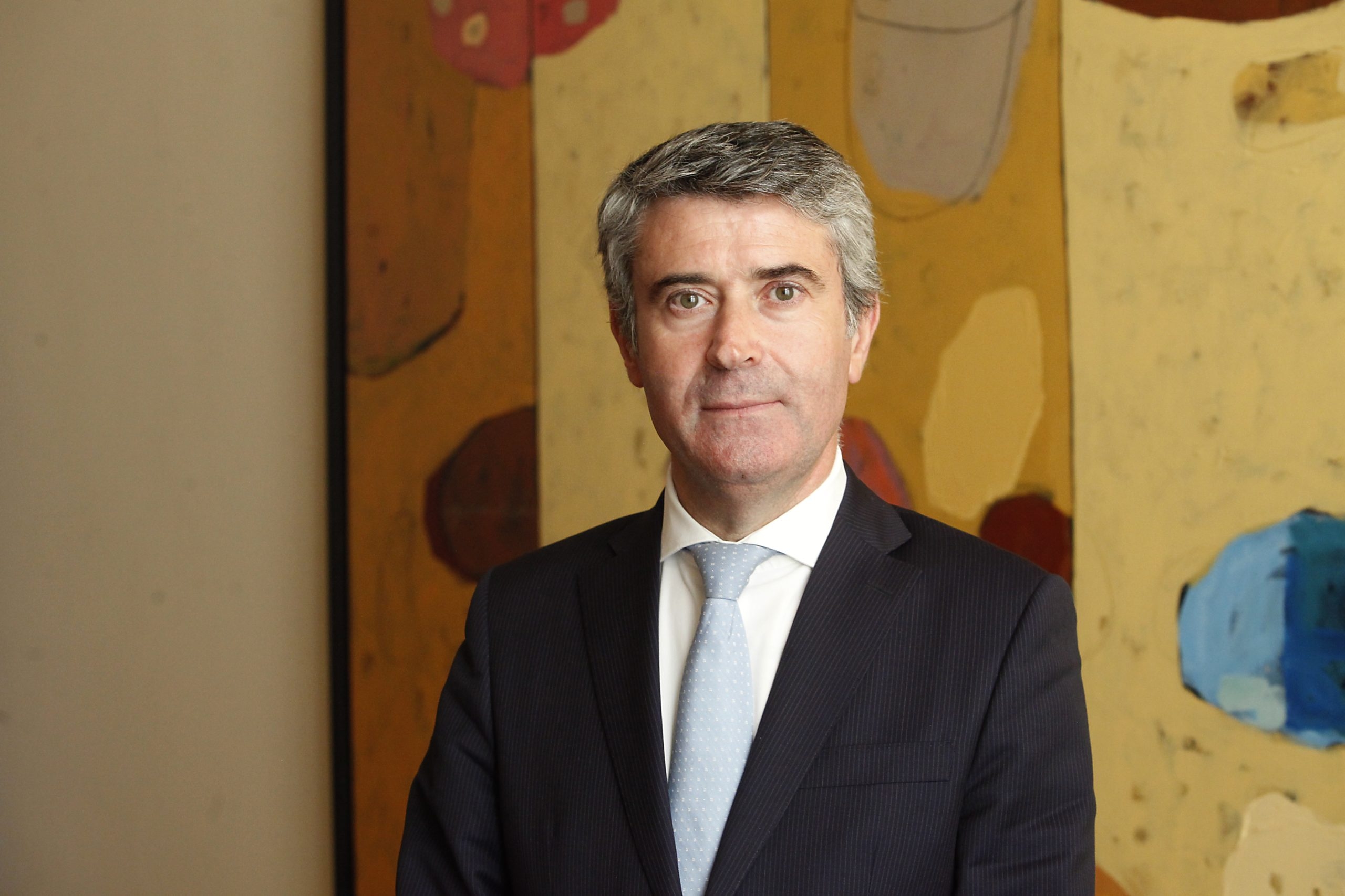 José Luís Carneiro afasta, de momento, comissão de inquérito a Luís Montenegro
