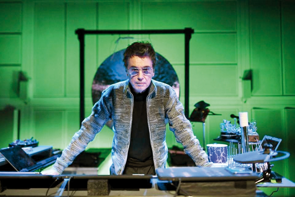 Jean-Michel Jarre. O visionário e pioneiro da música eletrónica