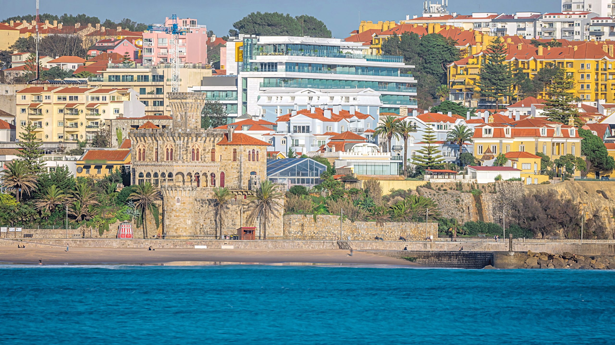 Tourism. Taxes scare the Portuguese more