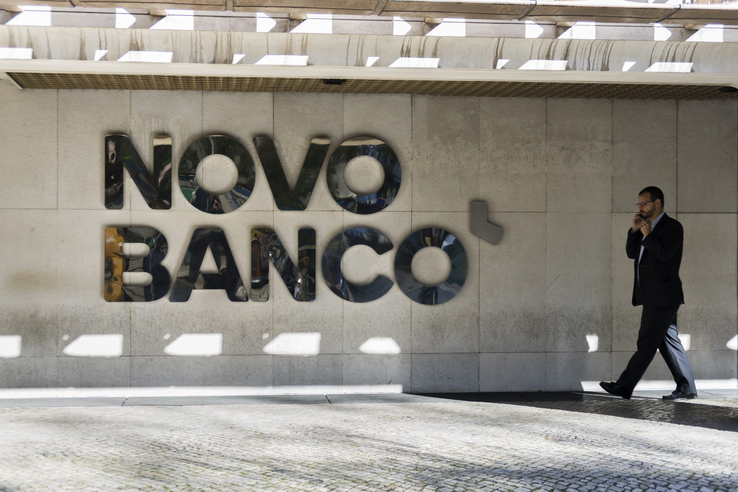 Спор о BES. Novo Banco достиг соглашения с 90% сотрудников.