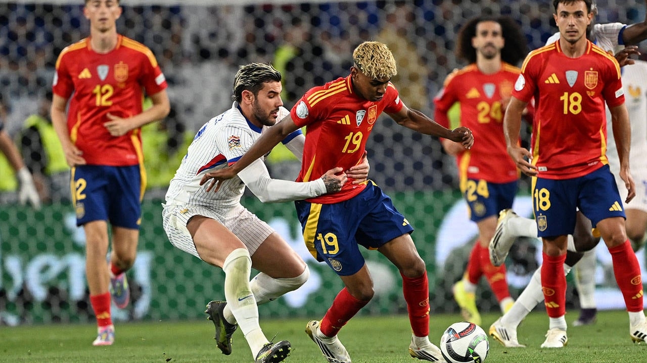 A Espanha venceu a partida com 9 gols
