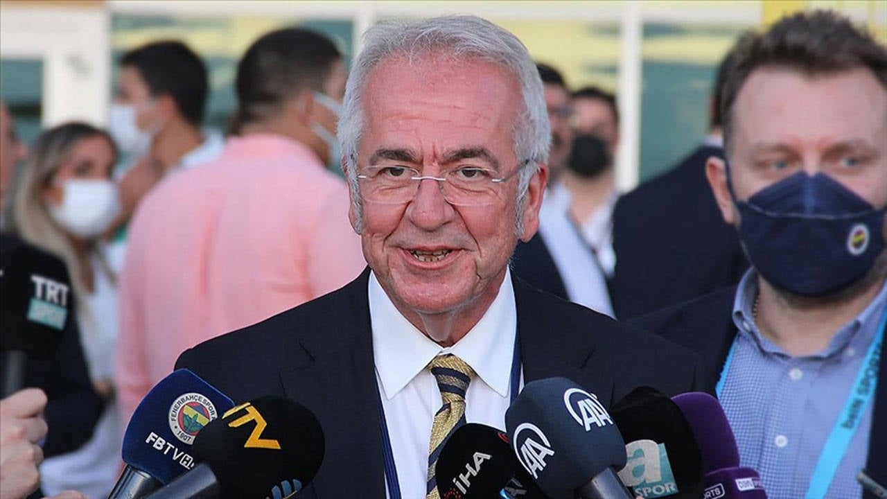 Fenerbahçe Deputy Chairman Erol Bilecik resigned