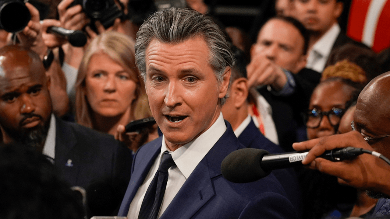Newsom afferma che Trump ha un'ossessione "implacabile e sfrenata" per la California durante il discorso sullo stato dello Stato
