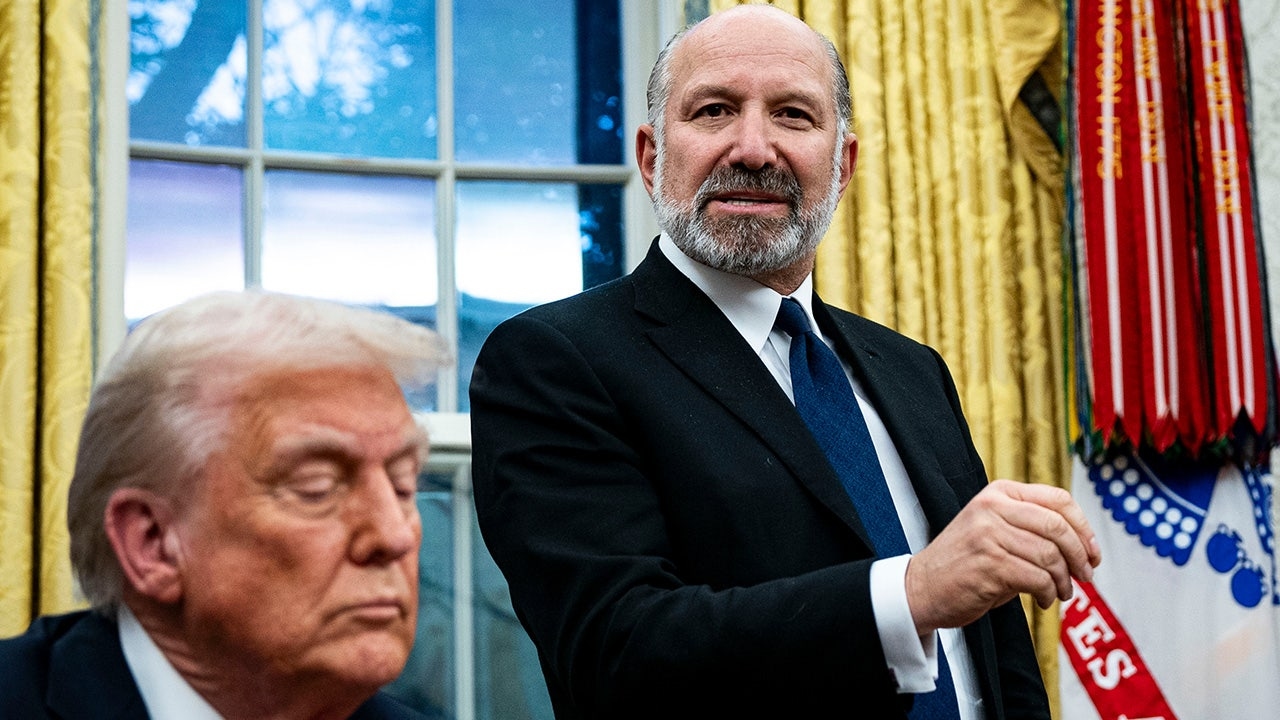 El programa de visas Trump Gold Card se lanzará en línea en unas semanas, dice el secretario de Comercio