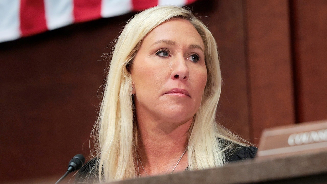 L'alleata di Trump Marjorie Taylor Greene afferma che non si candiderà al Senato, mentre attacca i democratici e i suoi colleghi repubblicani