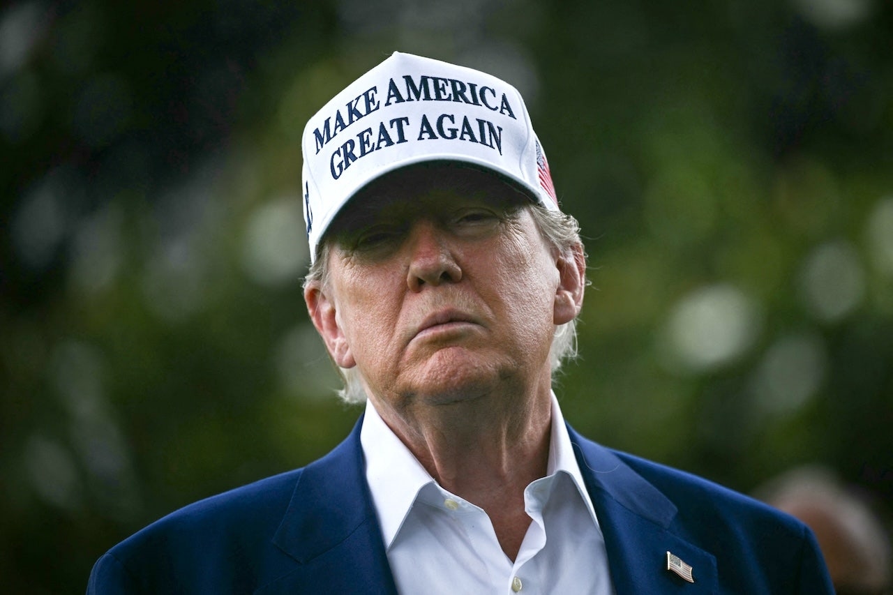 Trump erwägt angesichts wachsender rechtlicher Bedenken militärische Maßnahmen gegen den Iran