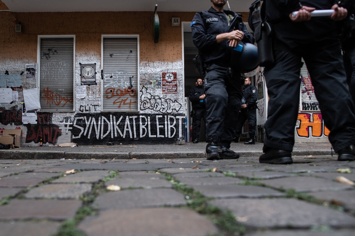 “Syndikat” işletmecisi dava açtı: Sol görüşlü pub sahibi davayı Federal Anayasa Mahkemesi'ne taşıdı