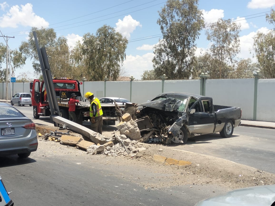 Conductor alcoholizado protagoniza fuerte accidente al oriente de Torreón