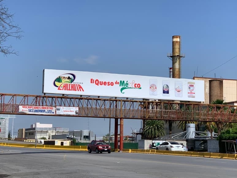 Gómez Palacio busca ampliar concesión de 14 puentes peatonales hasta 2047