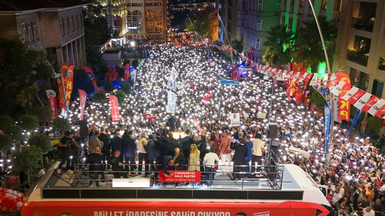 Mensagem de İmamoğlu para Beyoğlu: Esta nação não se curvará a você