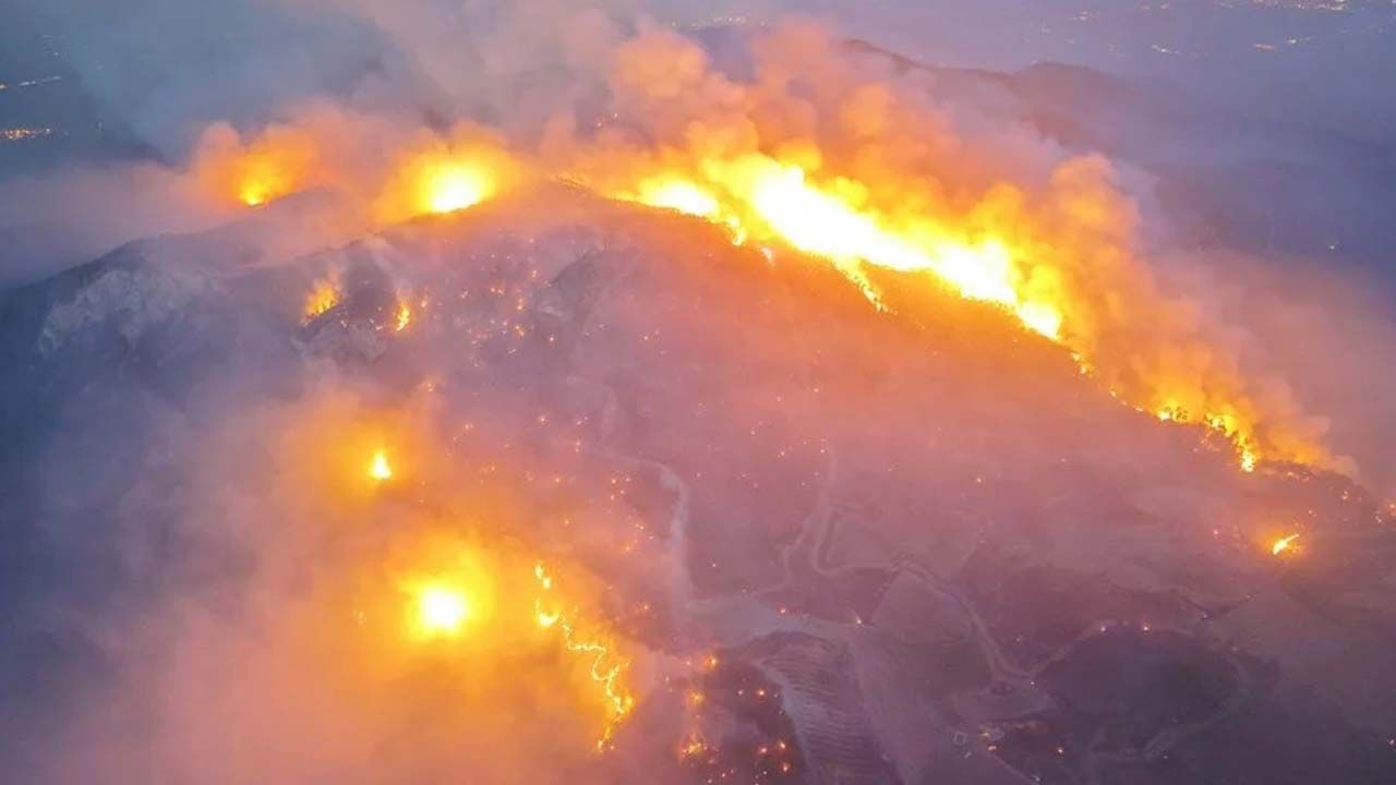 Nossos pulmões estão queimando em 4 províncias! 1 hospital e 2 bairros evacuados