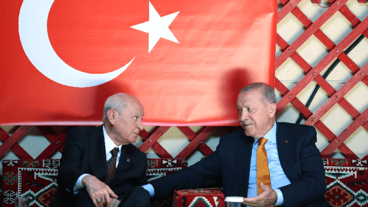 Seguindo Erdoğan, Bahçeli também sinaliza operação contra o YPG