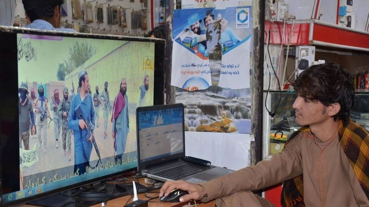 Talibã toma decisão anacrônica! Proibiram a internet