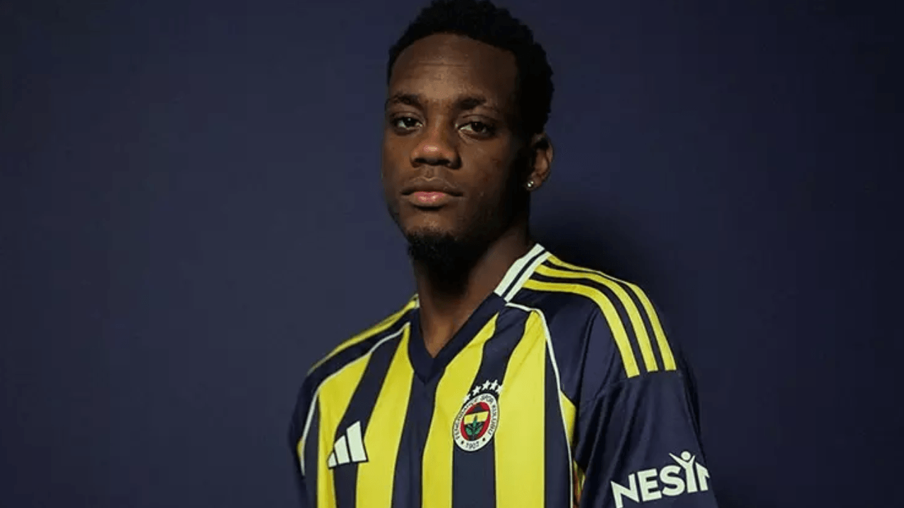 ¡Jhon Duran está oficialmente en el Fenerbahçe!