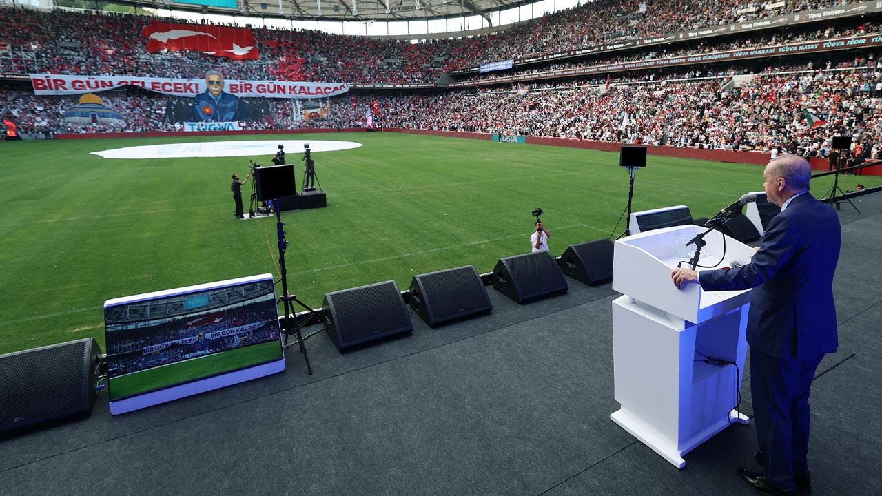 Erdoğan elogia a TÜGVA: "Nadie puede tratarte como a un hijastro"