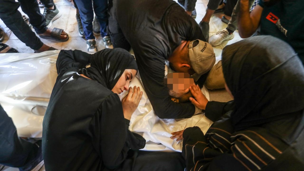 33 palestinos mortos e 25 desaparecidos em ataques de Israel na Faixa de Gaza