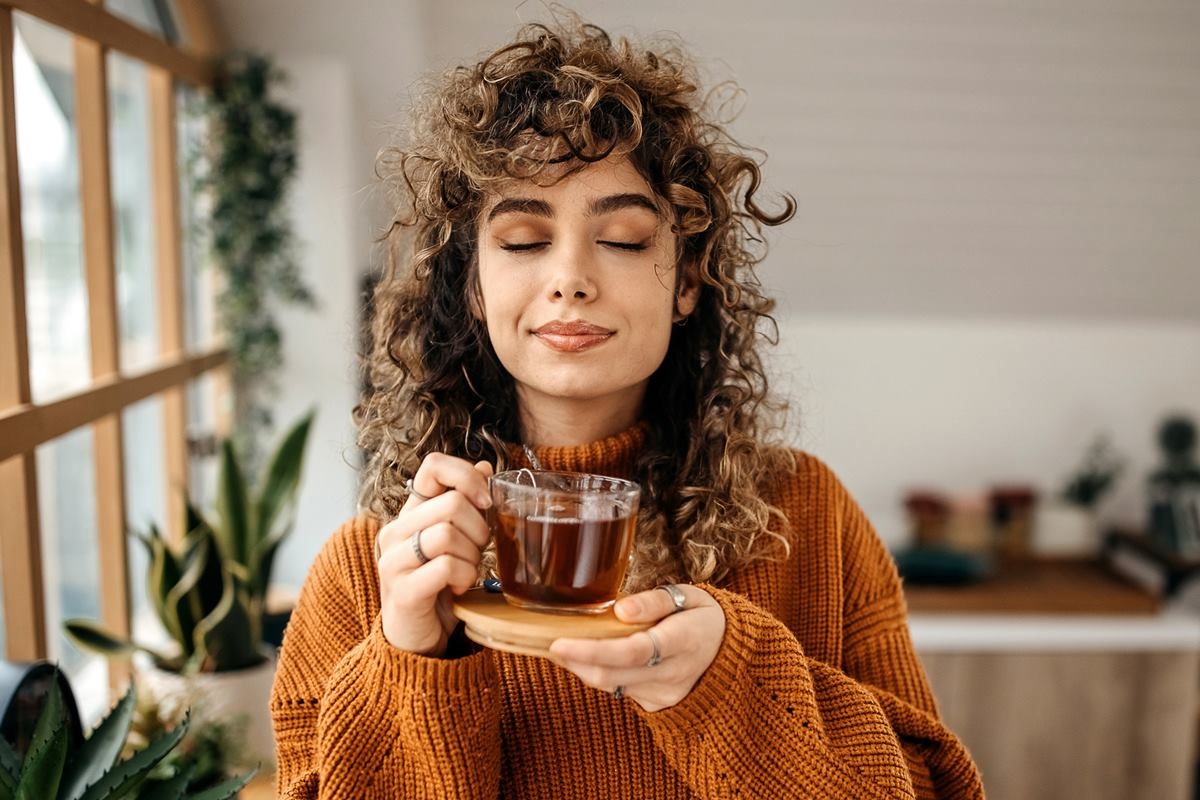 Discover which tea helps regulate sleep and aids digestion