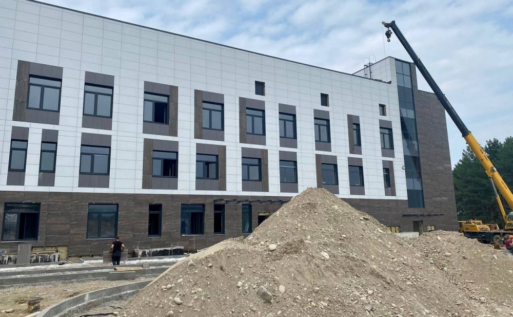 Il Ministero delle Costruzioni di Stavropol intende riscuotere 238 milioni di rubli dall'appaltatore dell'ospedale di Kislovodsk