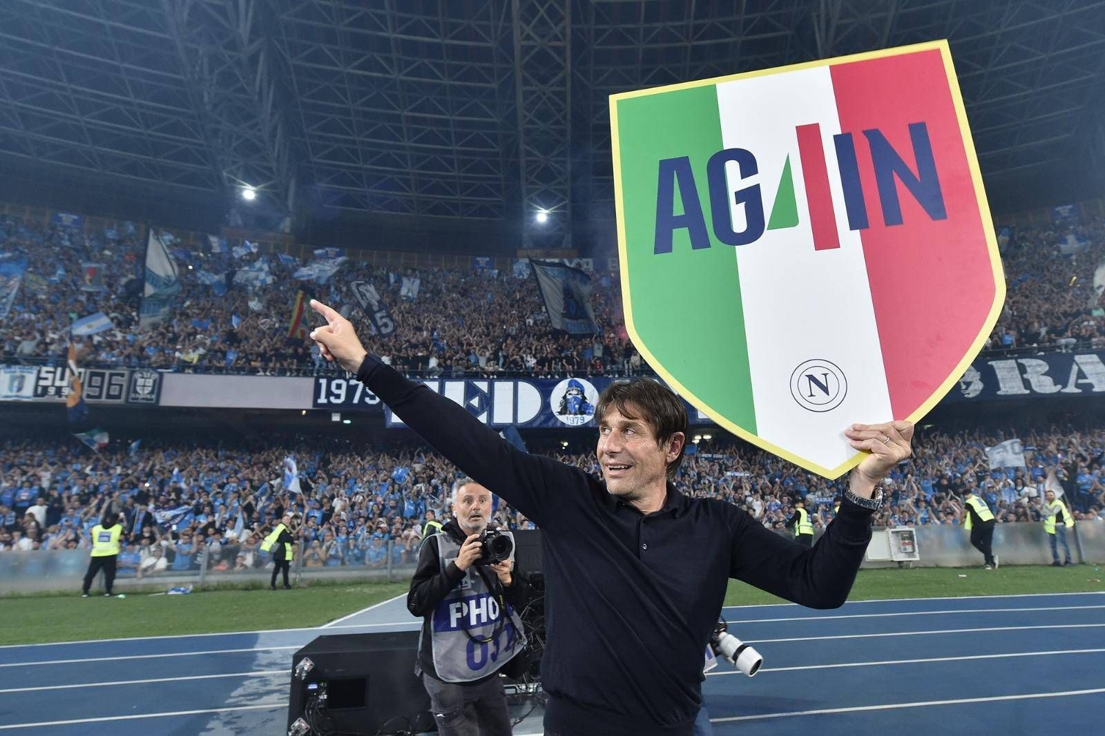 Napoli artık scudetto partisi. Ancak Conte'nin kararı geleceği etkiliyor
