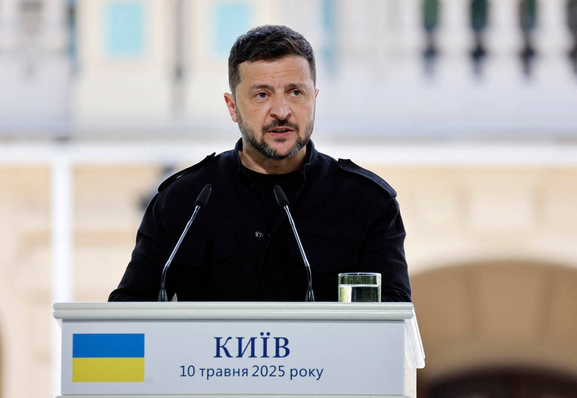 Ucraina, Zelensky: "Pronto missile a lungo raggio, può colpire a 3mila km di distanza"