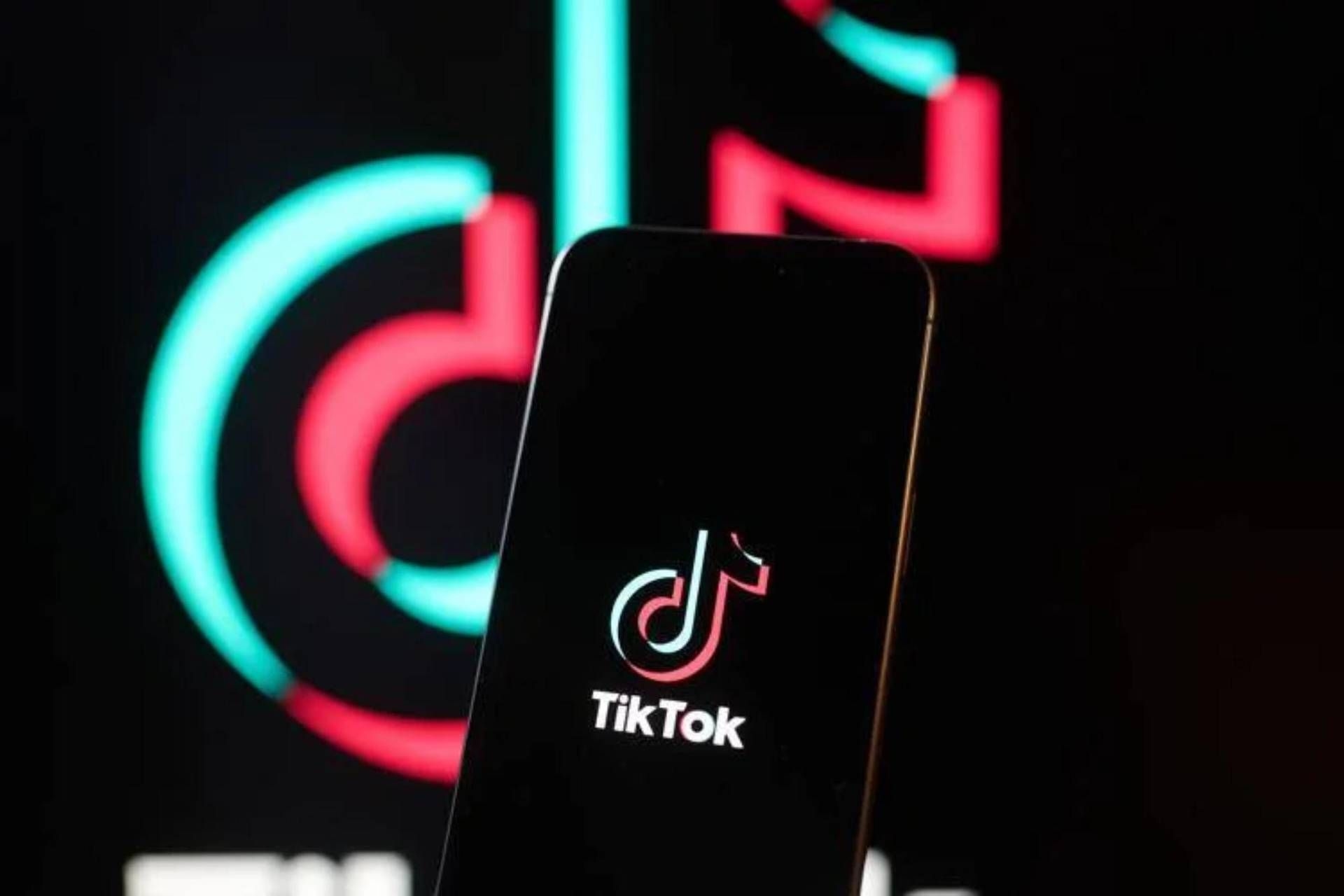 TikTok nutzt KI zur Moderation in Großbritannien und verliert dadurch Hunderte von Arbeitsplätzen