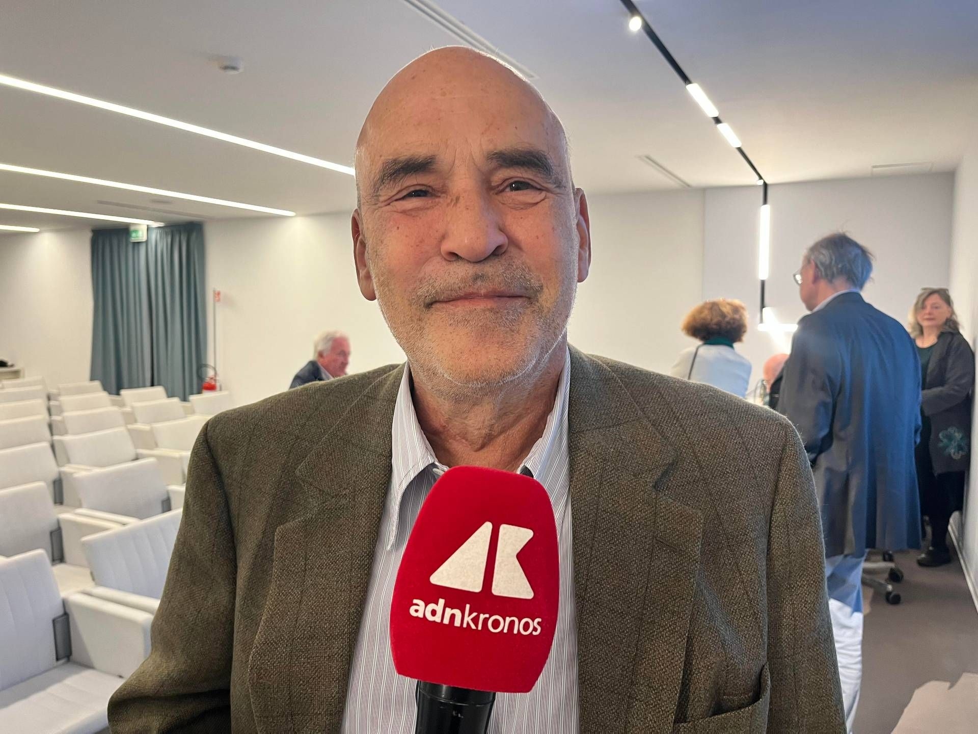Bruno Guerri, Malaparte-Preisträger, sagte: „Aramburu ist auch ein Meister der Kurzgeschichte, eines in Italien vergessenen Genres.“