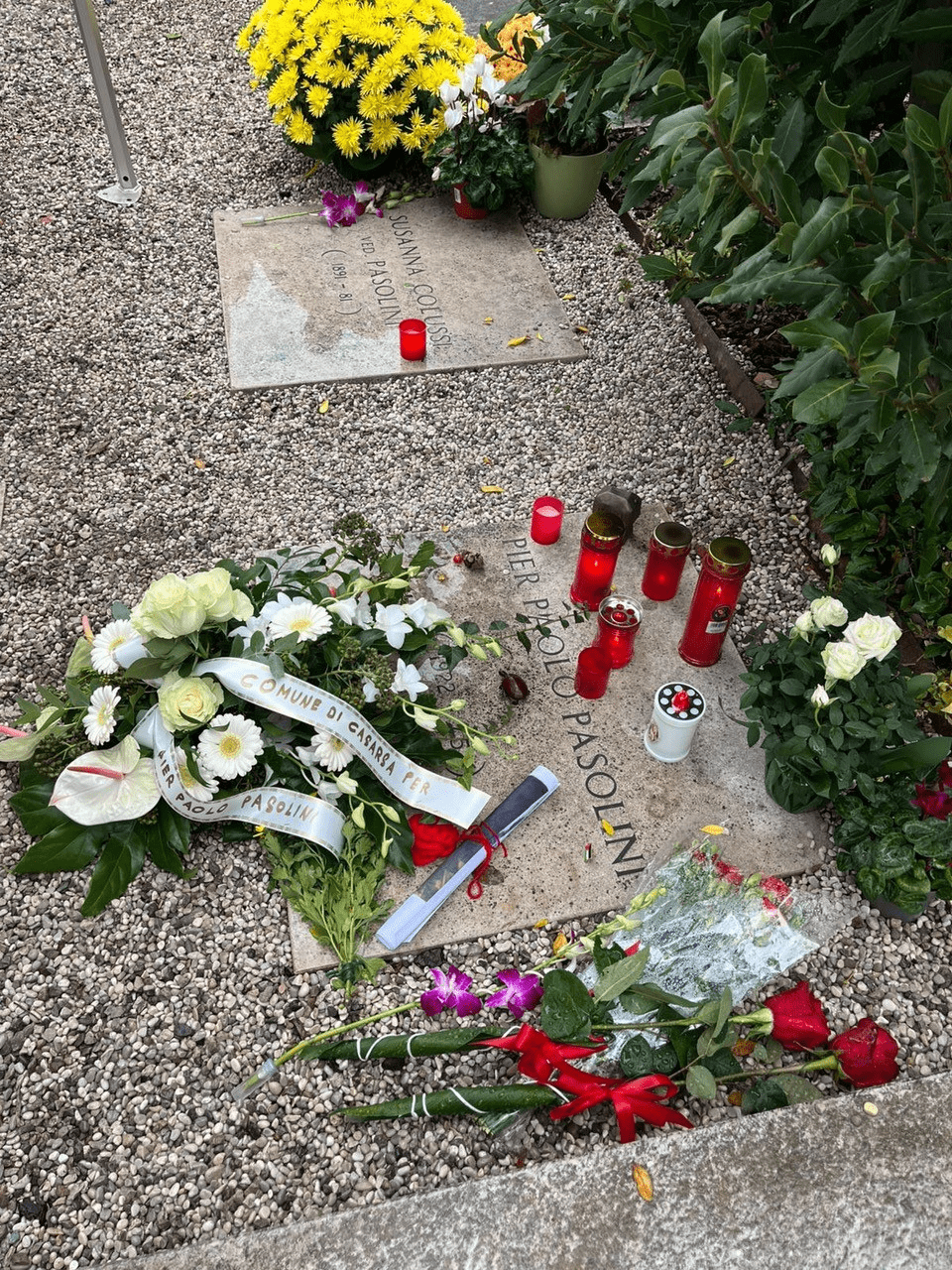 Davanti alla tomba di Pasolini, Casarsa ricorda il poeta