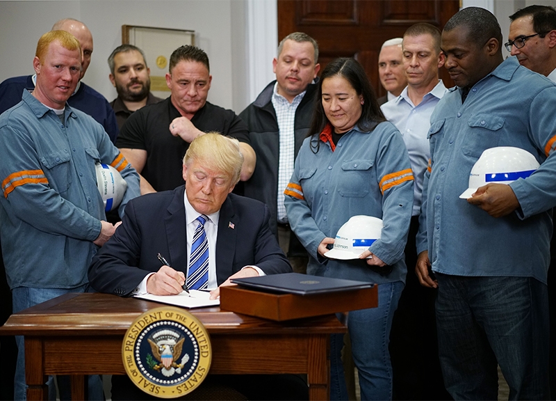 Tarifs américains, l'Europe prise entre incertitude et chantage : voici comment échapper à la guerre commerciale déclenchée par Trump.