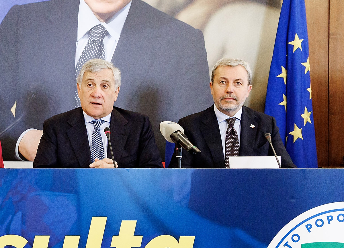 Forza Italia para Calenda: "Escolha o centro-direita e ajude-nos a fortalecer a vertente liberal da coligação"