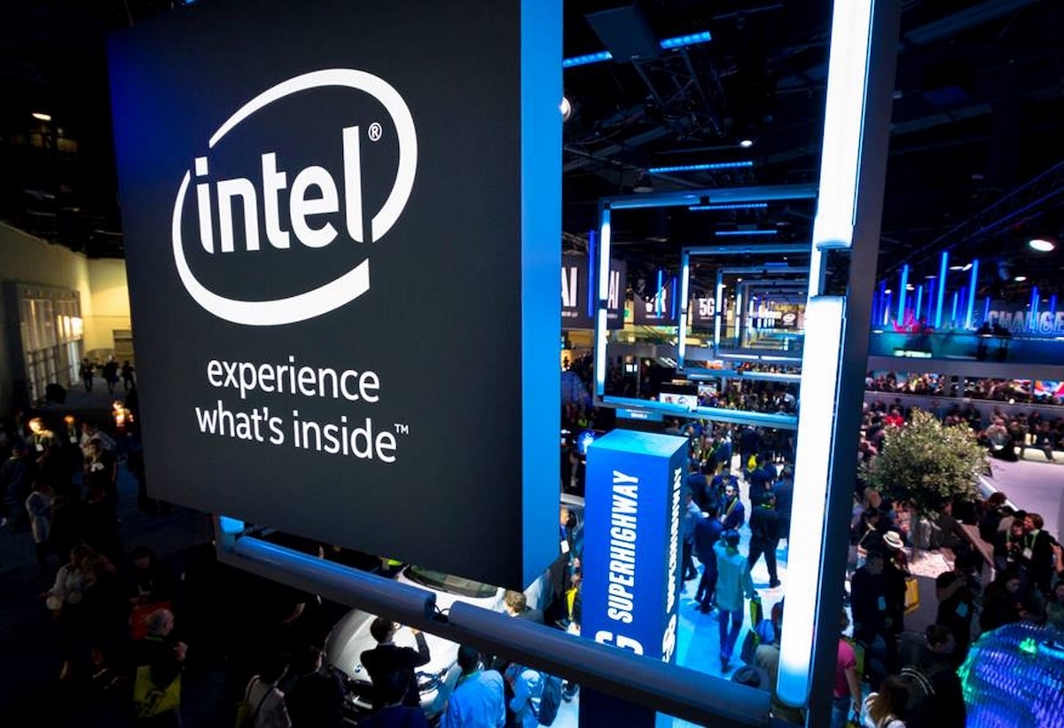 Intel en Trump scoren opnieuw een succes: de Amerikaanse overheid koopt 10% van haar aandelen voor 8,9 miljard dollar.