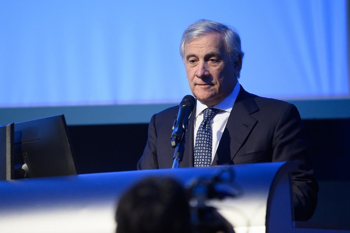 Ukrayna, Tajani: "Moskova müzakere etmezse savaş yakın zamanda bitmeyecek". Ve görevlere gelince...