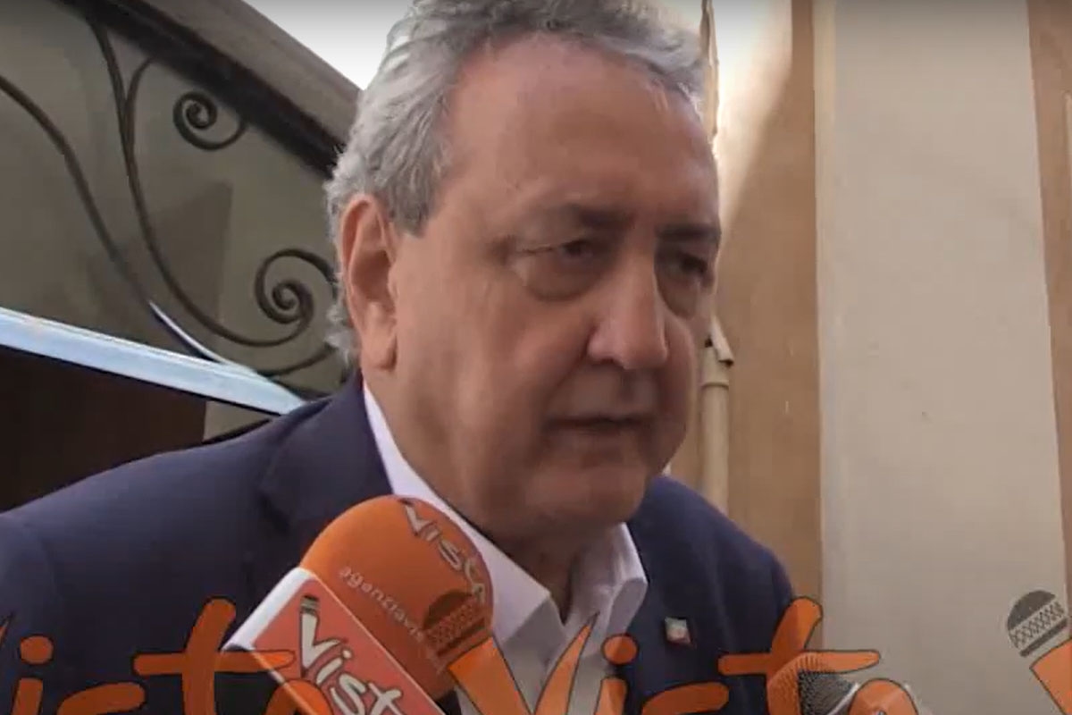 Görevler, Barelli (FI): "Trump bir kumarbaz, umarım sınırların önemini de anlar."