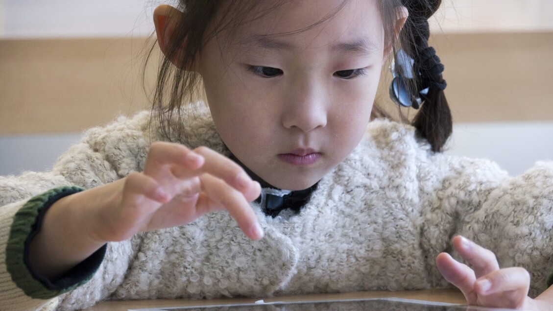 Informe de la OCDE: El 17% de los niños sufren ansiedad si no tienen un teléfono inteligente o una tableta