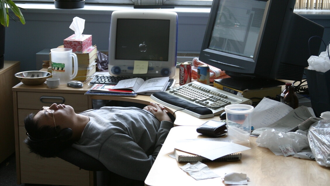 Из-за недостатка сна мозг находится во власти неконтролируемых волн.