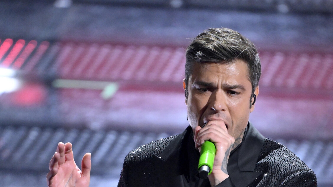 'Del suicidio', le confessioni choc di Fedez nel suo libro