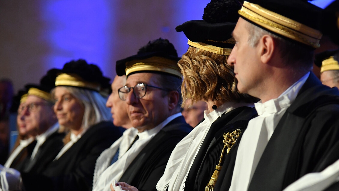 Le Sénat approuve l'article 2, la séparation des carrières est adoptée
