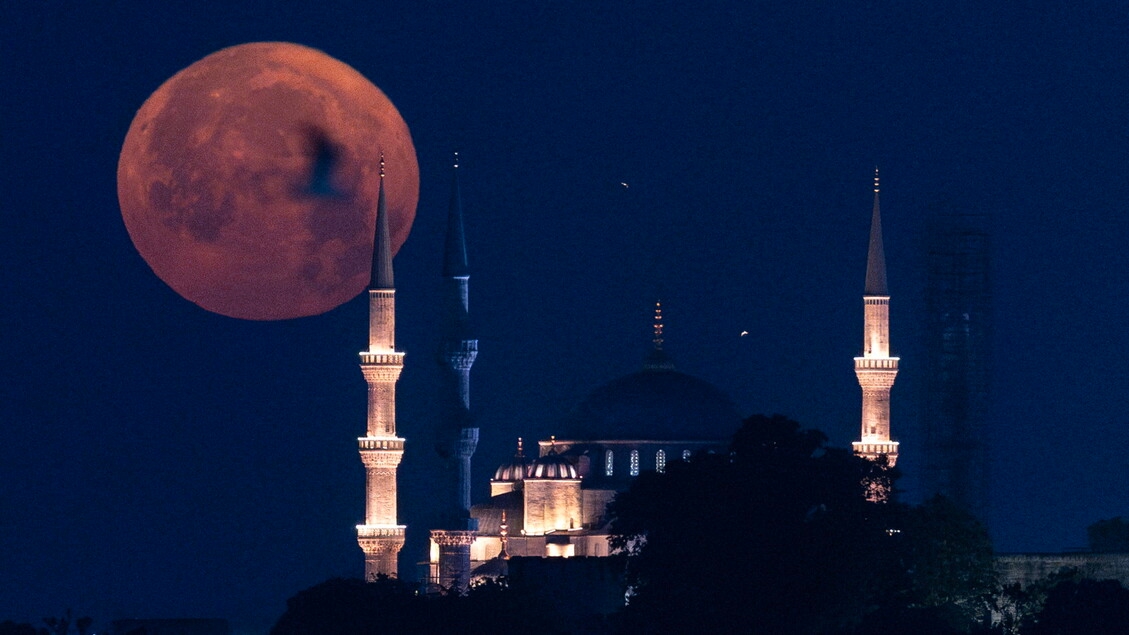 Önümüzdeki 18 yılın en güney dolunayı yaşanıyor