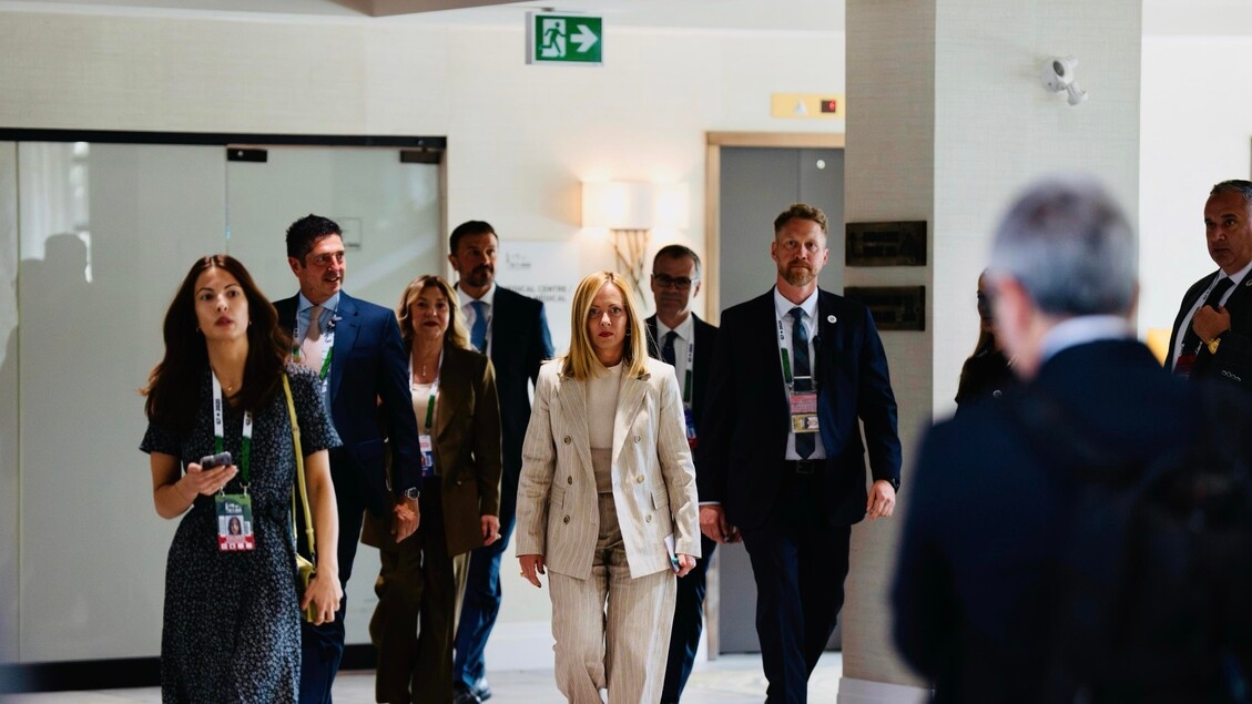 Reunión entre Meloni, Macron, Merz, Starmer y Carney rumbo al G7