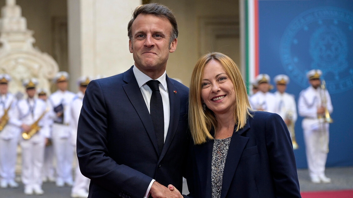 Meloni-Macron, three hours of face-to-face talks to seal peace