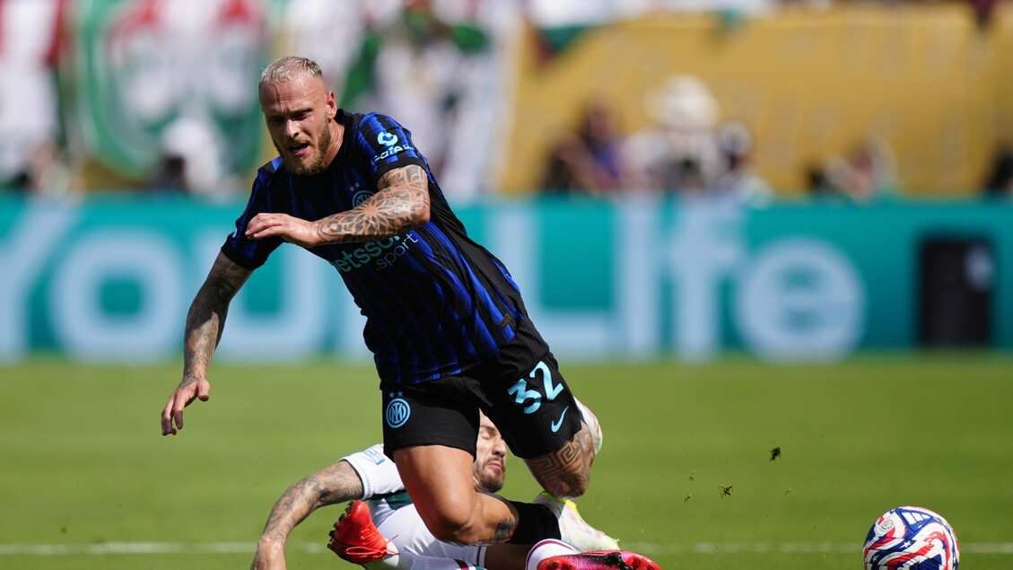Inter Mailand besiegte Olympiakos in einem Freundschaftsspiel in Bari mit 2:0.