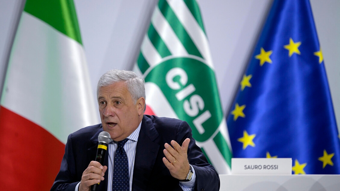 Tajani benadrukt: 'Ik ben niet van mening veranderd over het ius scholae'
